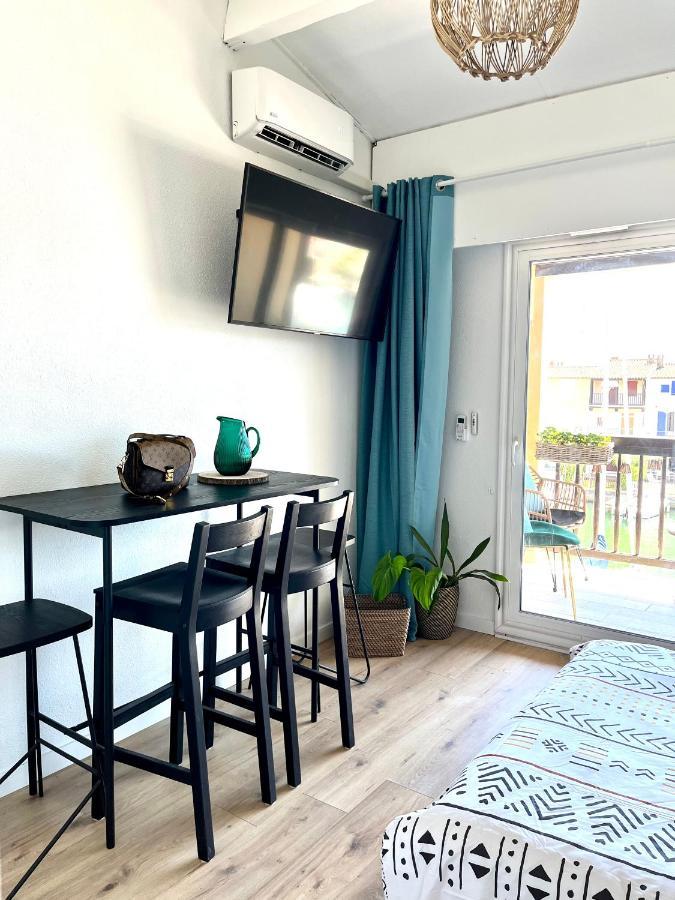Coup De Coeur Apartment กรีโมด์ ภายนอก รูปภาพ